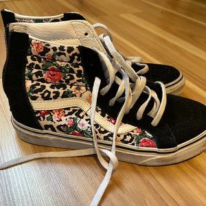 Adorable leopard flower VANS with heel zip, size 3.0 big kids